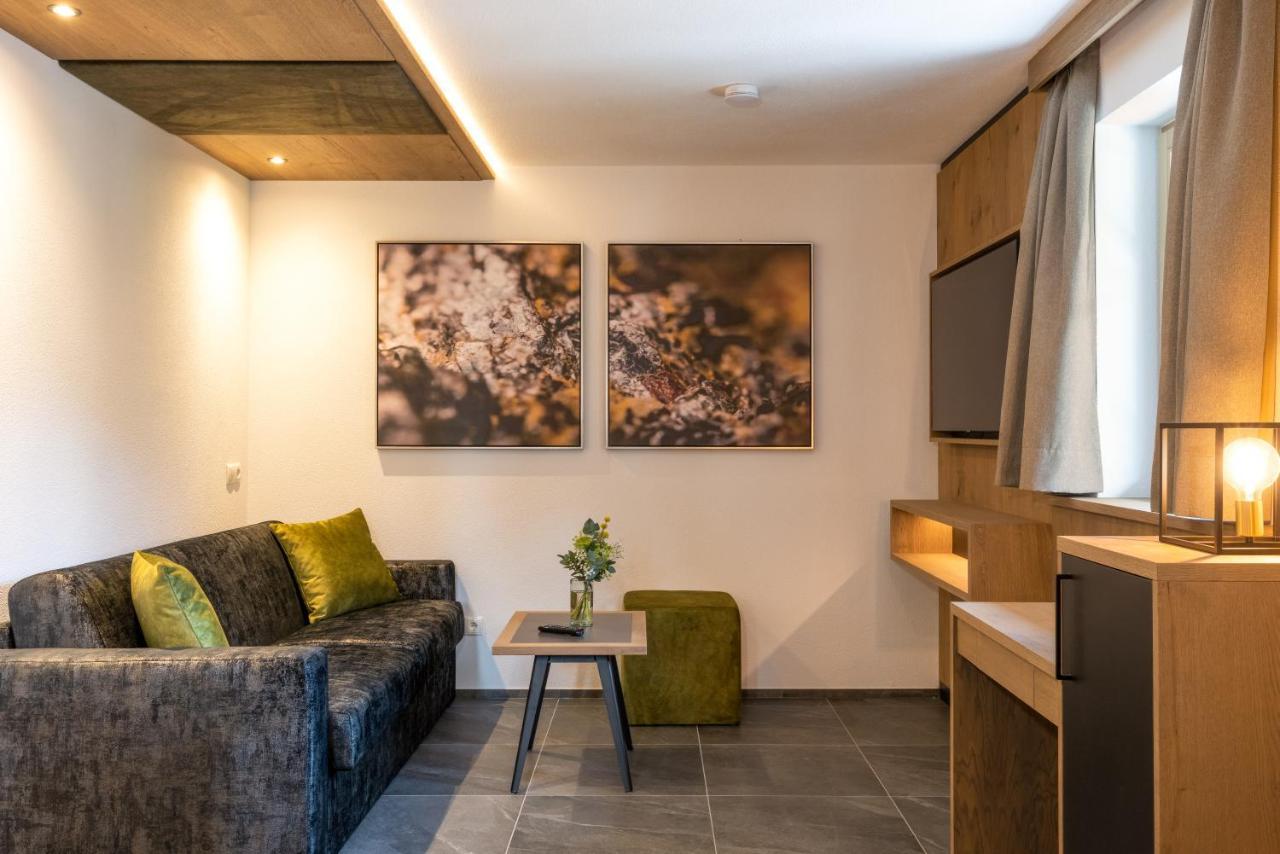 Adlhof Apartments Brunico Eksteriør bilde